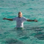 Branson ‘bitten’ by stingray during Cayman trip