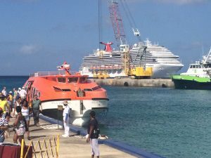 Cayman cruise, Cayman News Service