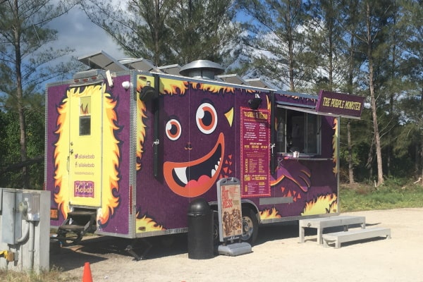 🔪 Food truck in Red Bay robbed by machete-wielding man