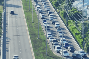 Traffic congestion on Grand Cayman, Cayman News Service