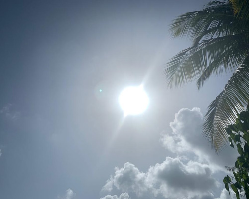 🌡️ Cayman Islands experiences record-breaking heat in 2023